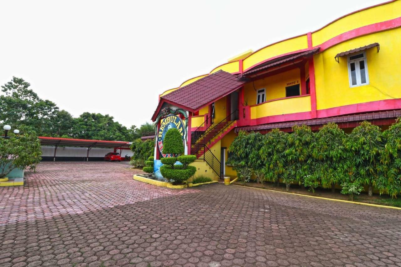 Tebing Tinggi Hotel Rembulan מראה חיצוני תמונה